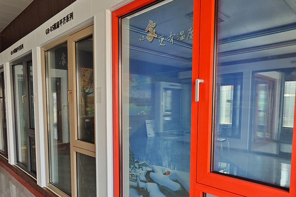 沈陽(yáng)裝修公司系統(tǒng)門窗與設(shè)計(jì)師提前聊什么？跡想裝飾分享溝通技巧！